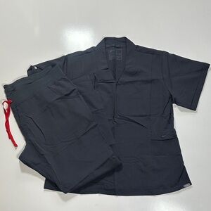 Figs Charcoal women’s scrubs XXL